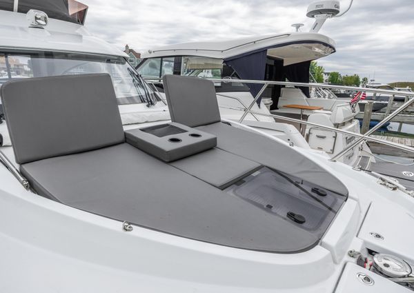 Beneteau Antares 11 OB FLY image