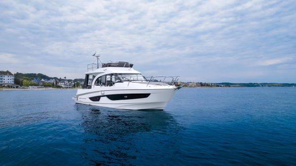 Beneteau Antares 11 OB FLY 