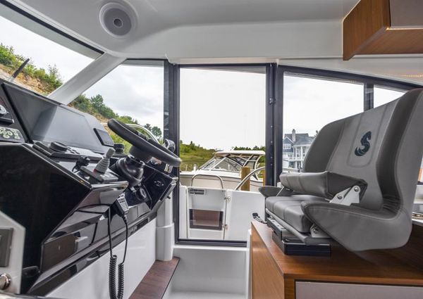 Beneteau Antares 11 OB FLY image