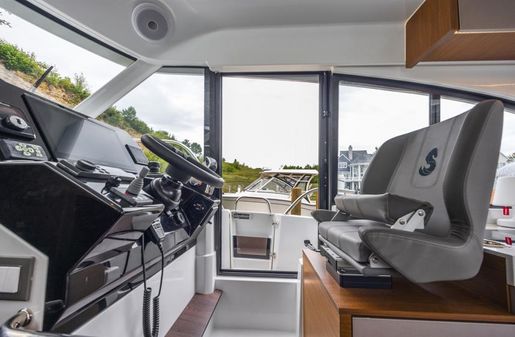 Beneteau Antares 11 OB FLY image