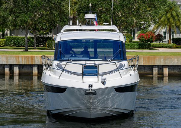 Galeon 425 HTS image