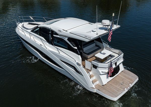 Galeon 425 HTS image