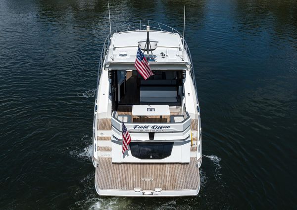 Galeon 425 HTS image