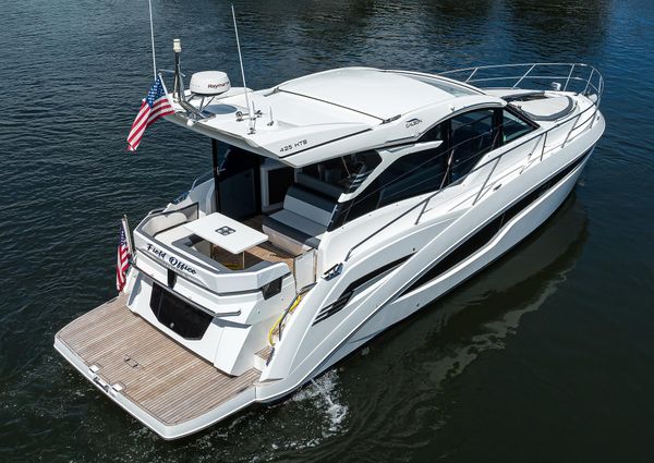 Galeon 425 HTS image