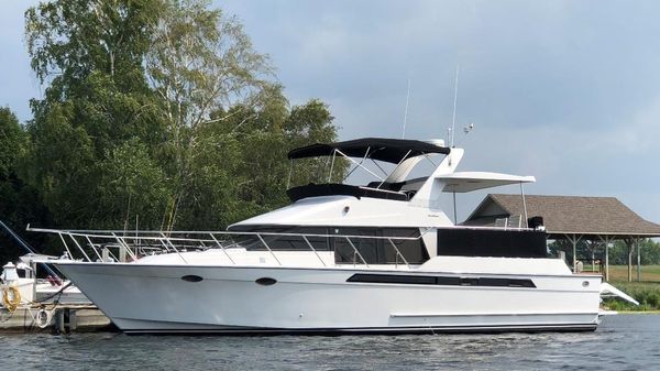 Ocean Alexander 440 Cockpit Motor Yacht