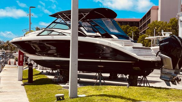 Sea Ray SDX 290 Outboard