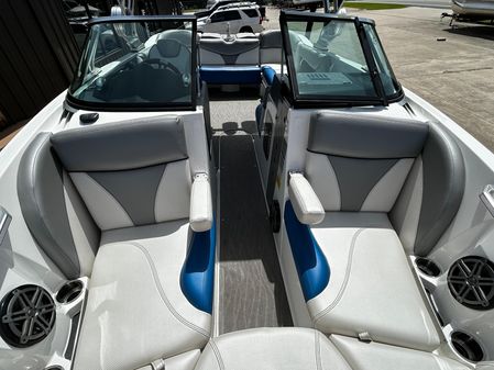 Mastercraft X23 image