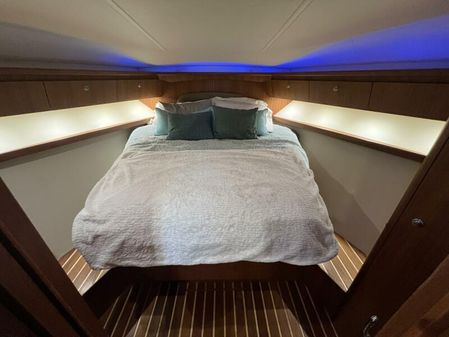 Tiara Yachts 4200 Open image