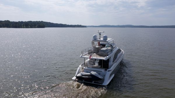 Azimut 55 image