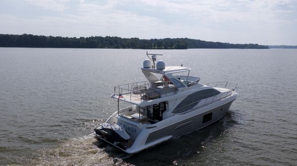 Azimut 55 image