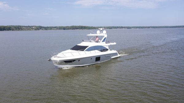 Azimut 55 image