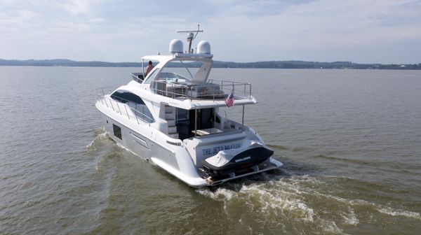 Azimut 55 image