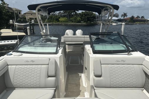 Sea Ray 290 SDX OB image