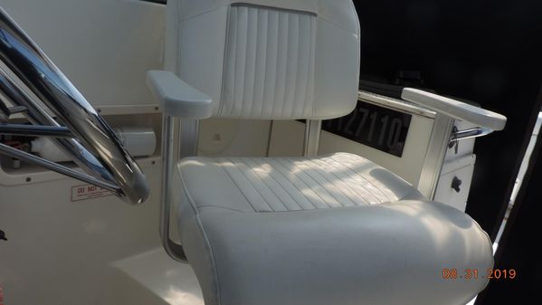 Boston Whaler 295 Conquest WA image