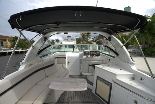 Rinker 320 Express Cruiser image