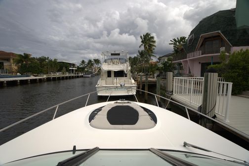 Rinker 320 Express Cruiser image