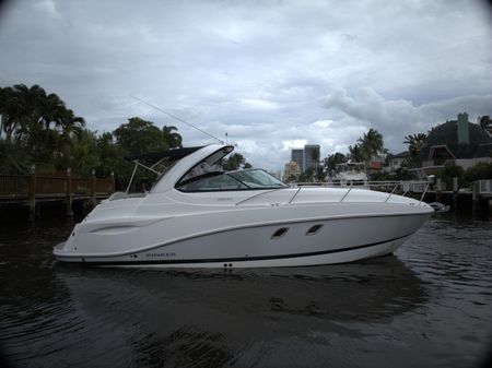 Rinker 320 Express Cruiser image