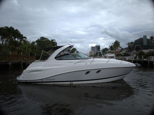 Rinker 320 Express Cruiser - main image