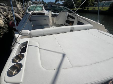 Sea Ray 240 Sundeck image