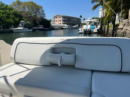 Sea Ray 240 Sundeck image