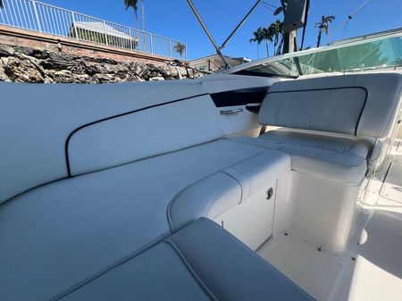 Sea Ray 240 Sundeck image