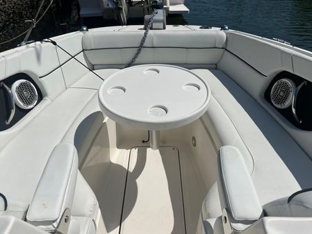 Sea Ray 240 Sundeck image