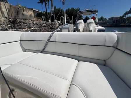 Sea Ray 240 Sundeck image