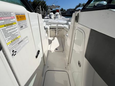 Sea Ray 240 Sundeck image