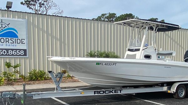 Boston Whaler 240 Dauntless 