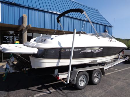 Regal 2400-BOWRIDER image