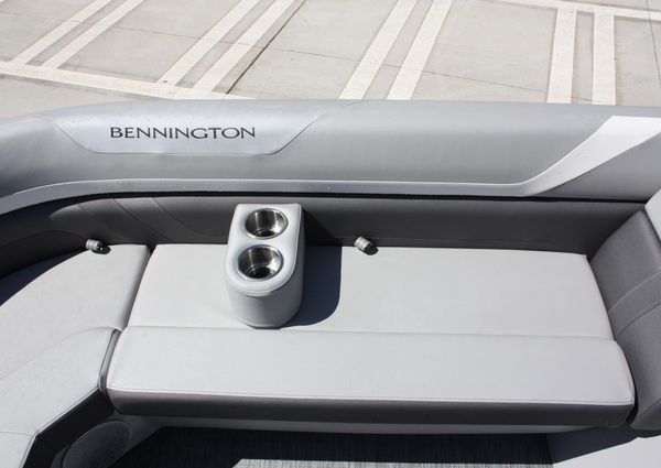 Bennington SX-21-FISHING image