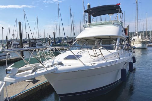 Bayliner 3388 Command Bridge Motoryacht image