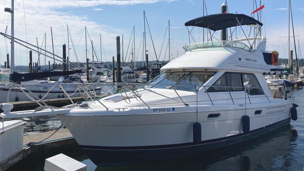 Bayliner 3388 Command Bridge Motoryacht 