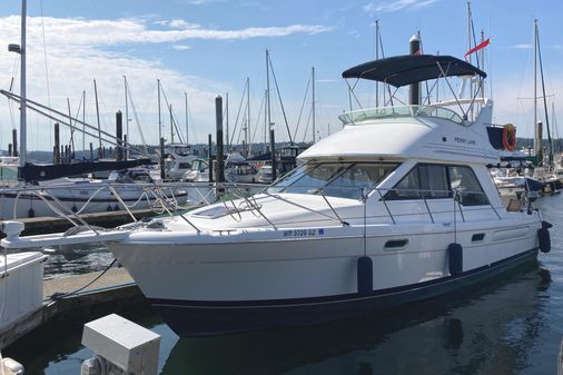 Bayliner 3388 Command Bridge Motoryacht image