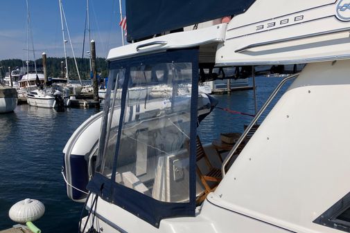 Bayliner 3388 Command Bridge Motoryacht image