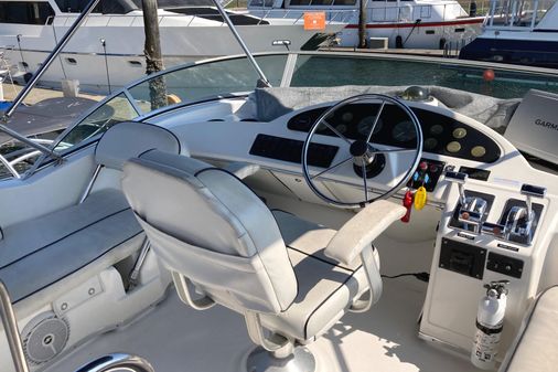 Bayliner 3388 Command Bridge Motoryacht image