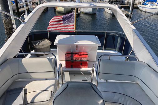 Bayliner 3388 Command Bridge Motoryacht image