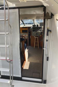 Bayliner 3388 Command Bridge Motoryacht image