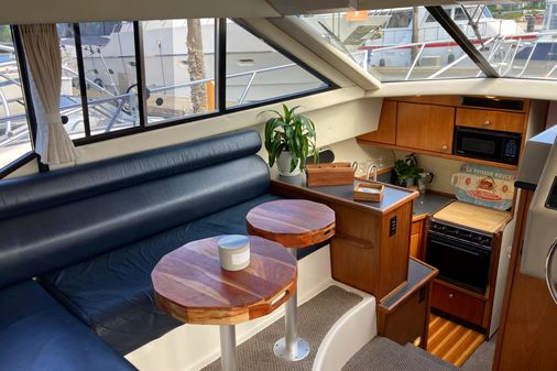 Bayliner 3388 Command Bridge Motoryacht image