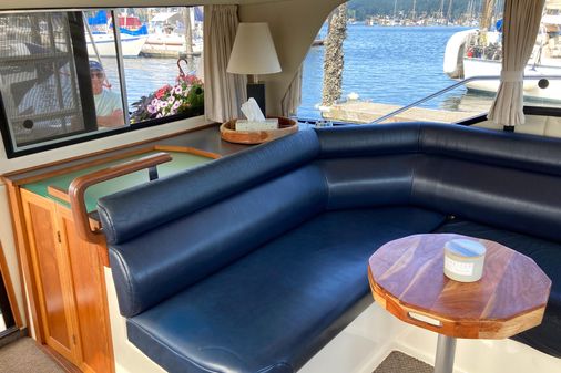 Bayliner 3388 Command Bridge Motoryacht image