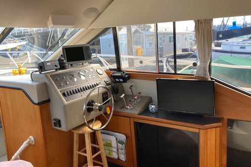 Bayliner 3388 Command Bridge Motoryacht image