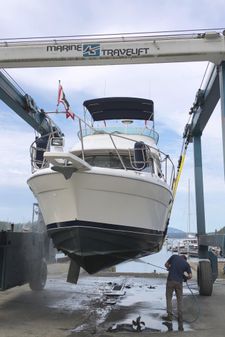 Bayliner 3388 Command Bridge Motoryacht image