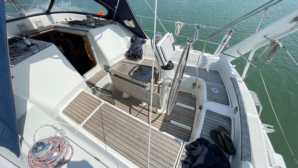 Allures 44 image