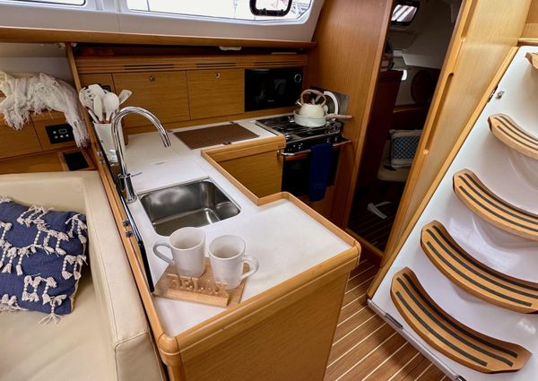 Jeanneau Sun Odyssey 42 DS image