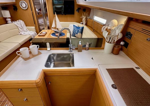 Jeanneau Sun Odyssey 42 DS image