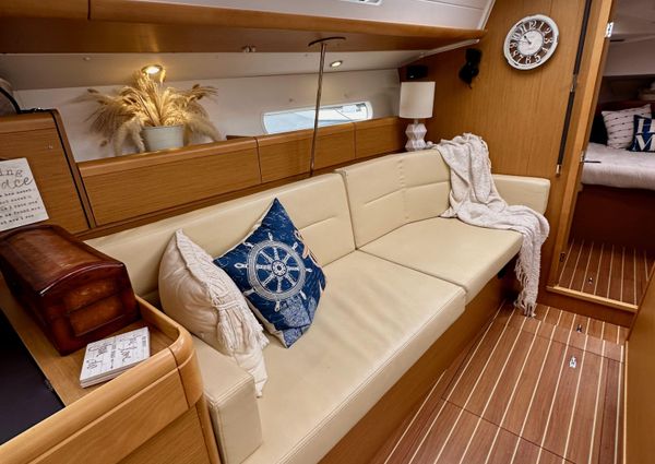 Jeanneau Sun Odyssey 42 DS image