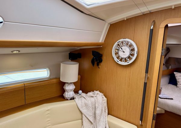 Jeanneau Sun Odyssey 42 DS image