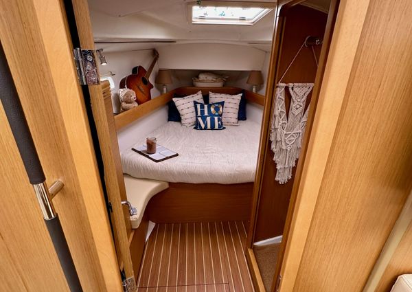 Jeanneau Sun Odyssey 42 DS image