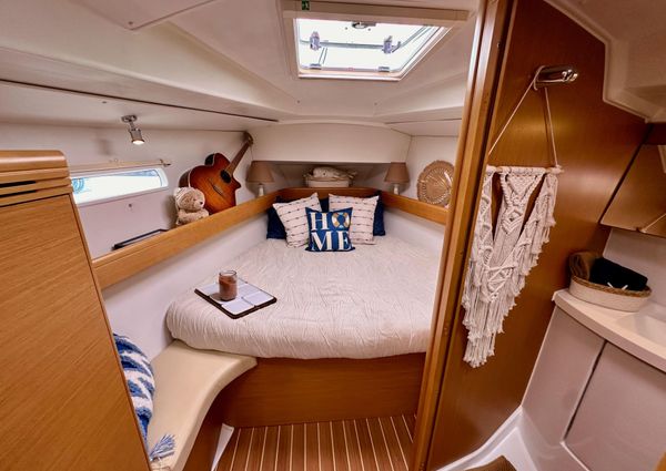 Jeanneau Sun Odyssey 42 DS image