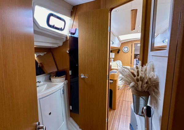 Jeanneau Sun Odyssey 42 DS image